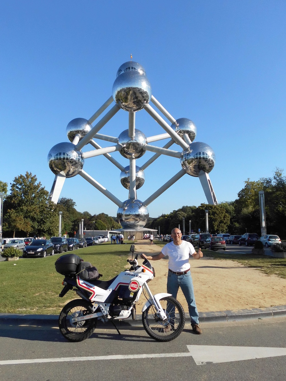 39 - Atomium