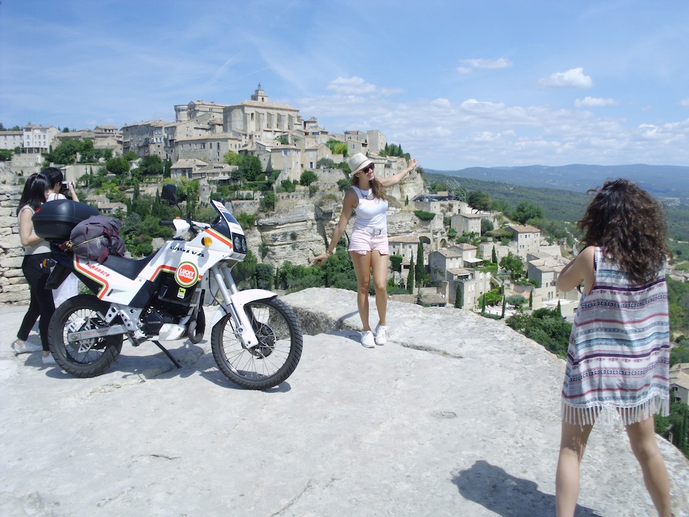 9 - Gordes